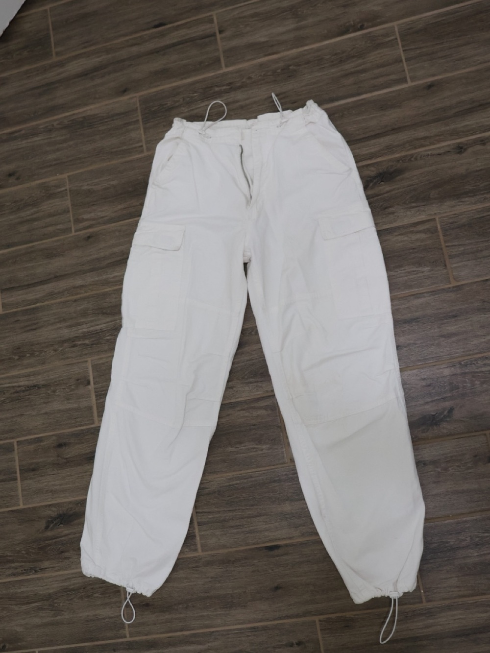 BRANDY MELVILLE White Cargo Jogger Pants